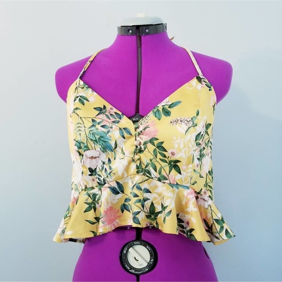 Stylestalker Tops - Stylestalker Isabella Ruffle Crop Top in Floral